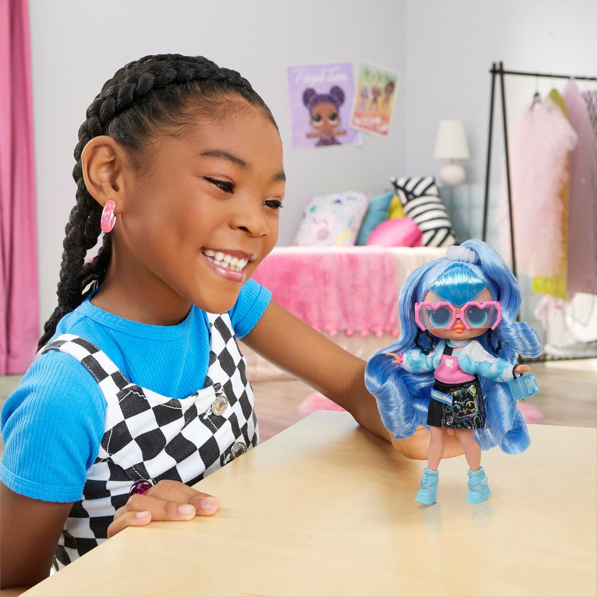 Ellie Fly Doll with 10+ Surprises and Accessories F3316