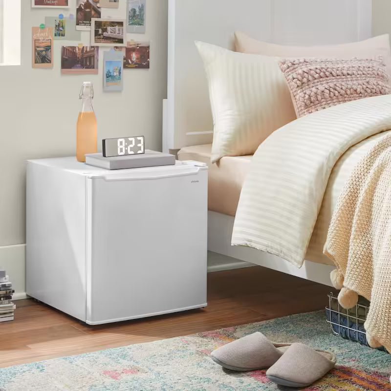 White 1.7 cu. ft. Mini Refrigerator Q68064