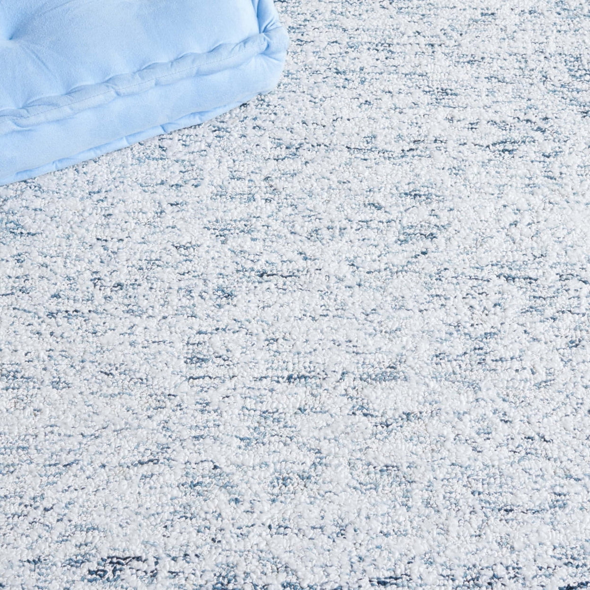 Ebony Light Blue Ivory N66605