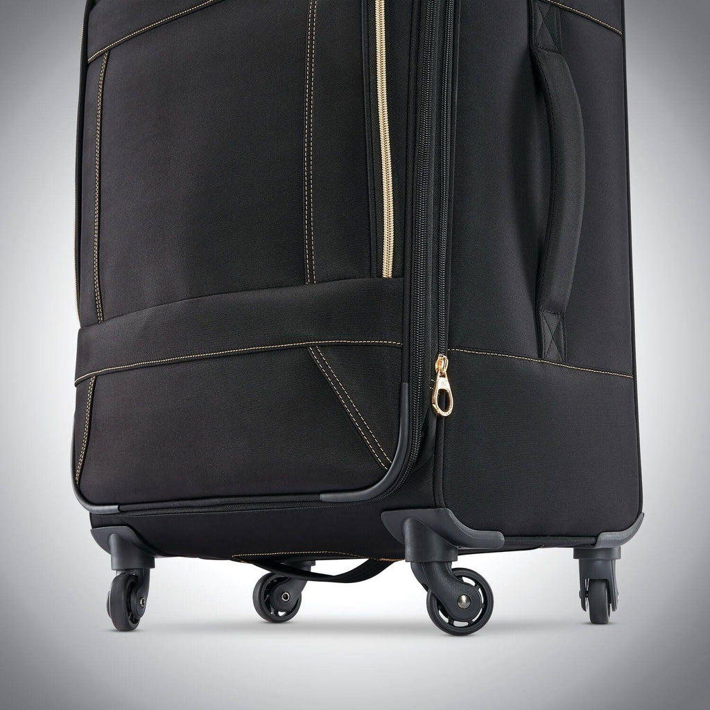 Red 25 inch Spinner Luggage F6765