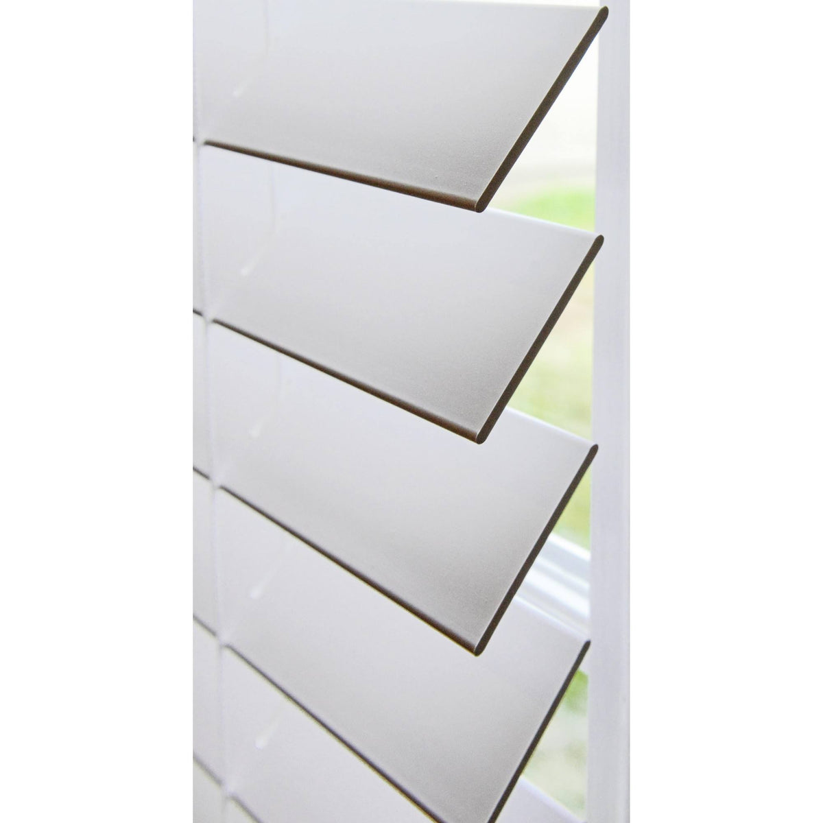 White Faux Wood Blinds T688584
