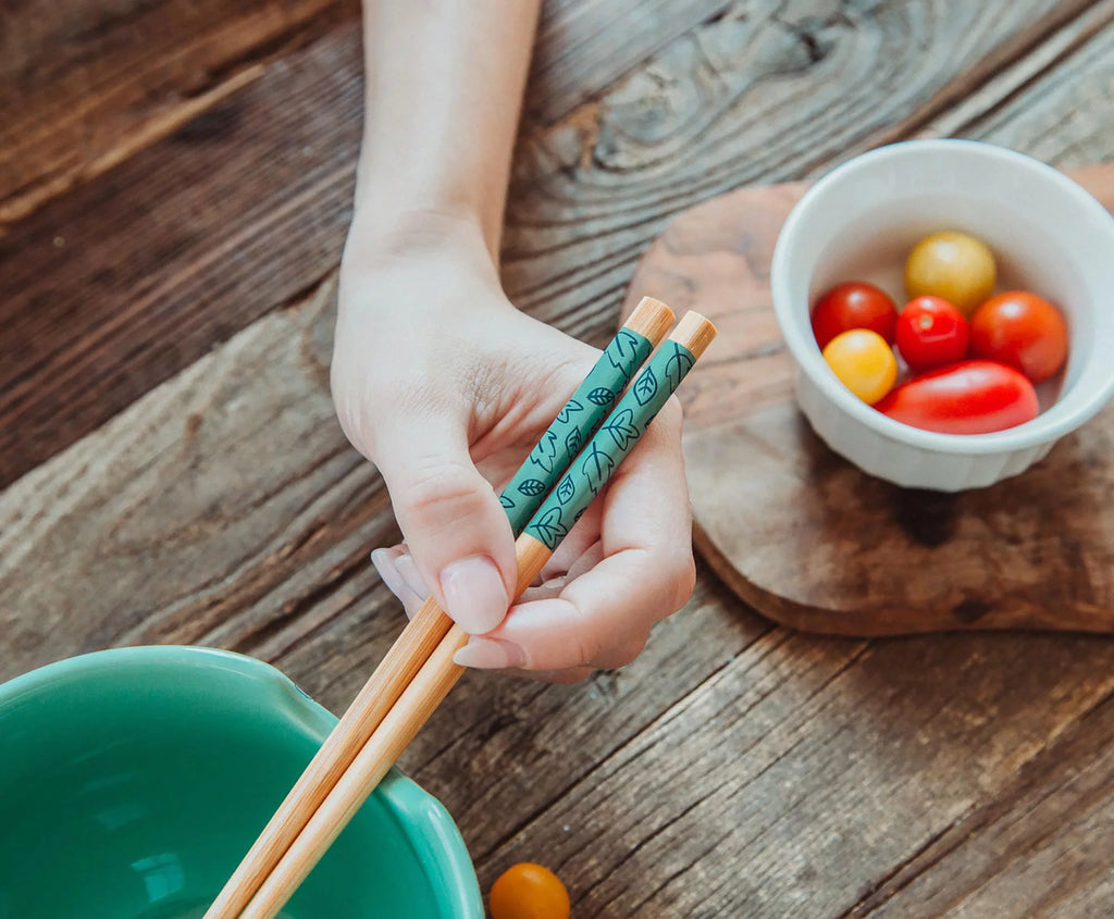 20-Ounce Ramen Bowl and Chopstick Set M94334